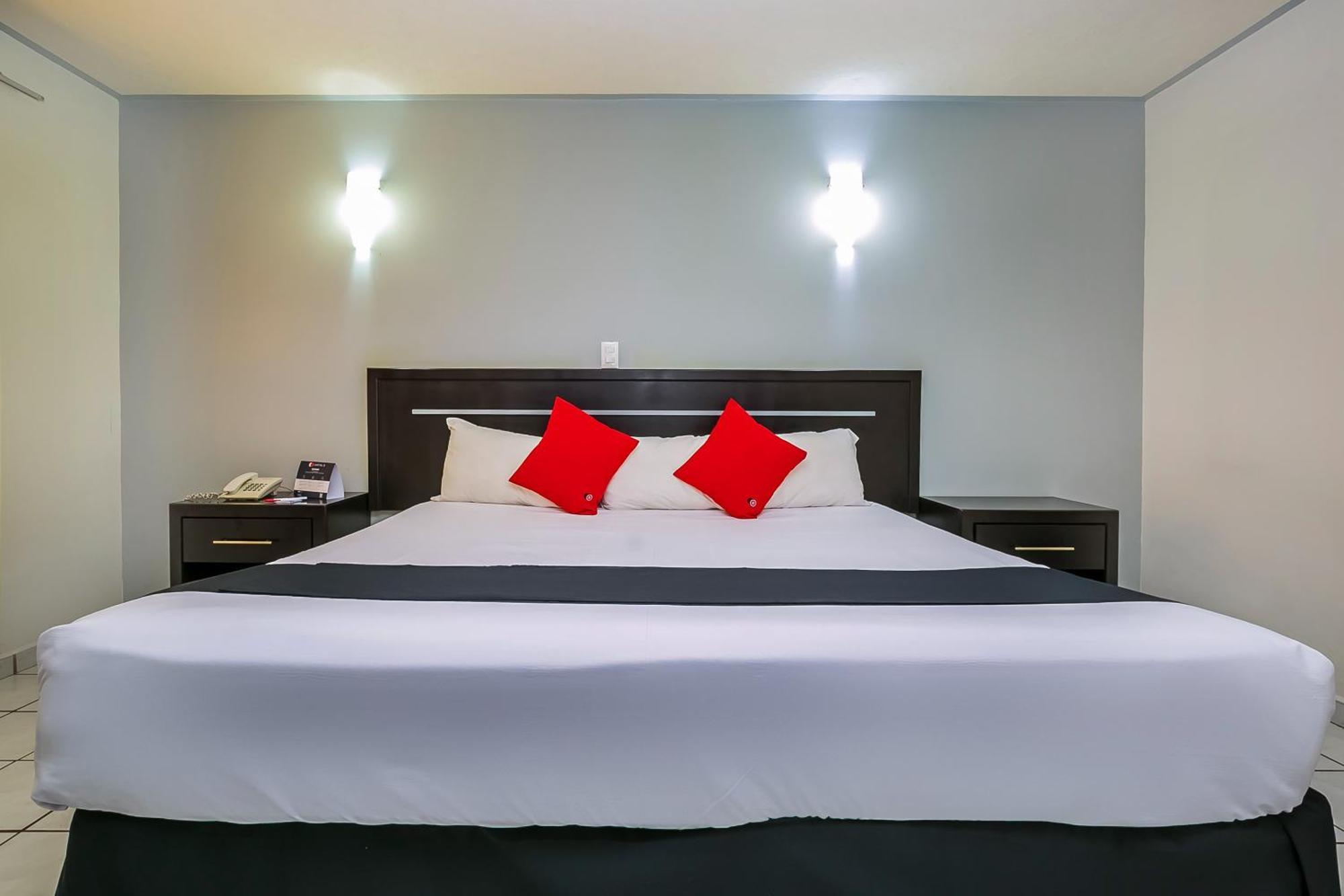 Capital O Hotel Victoria 莫雷利亚 外观 照片